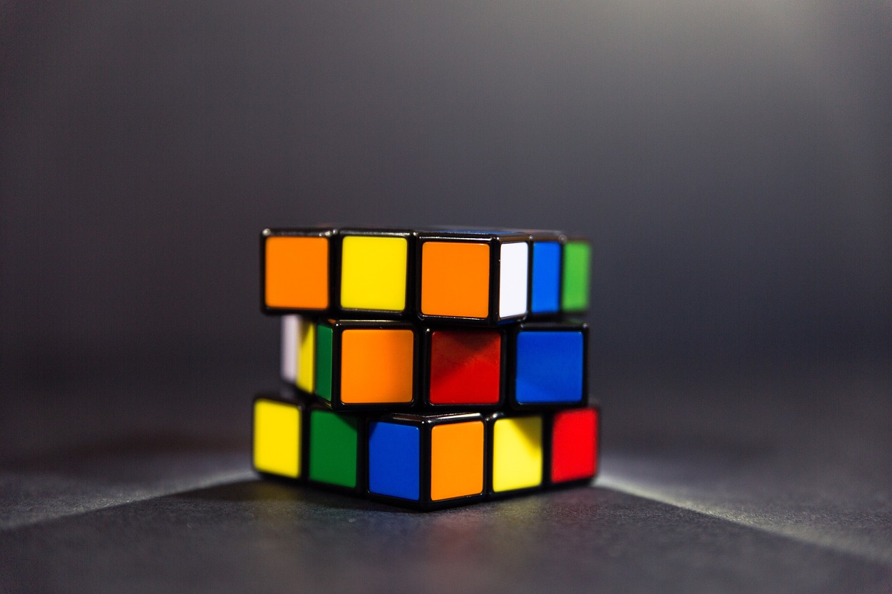 rubik-cube-2638869_1280